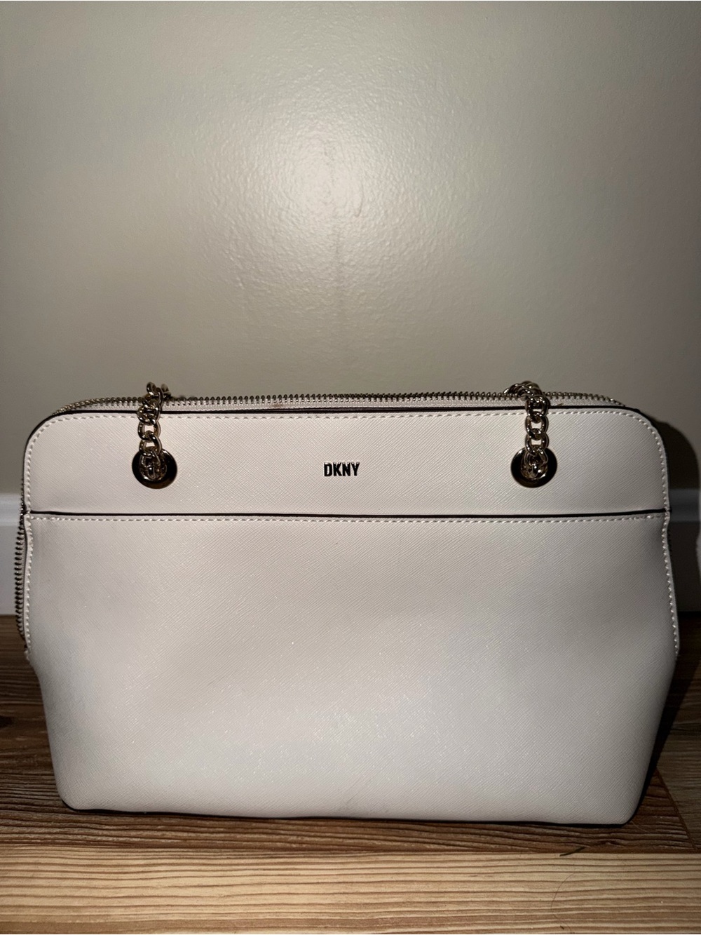 DKNY Women's White Chain-Handle Purse